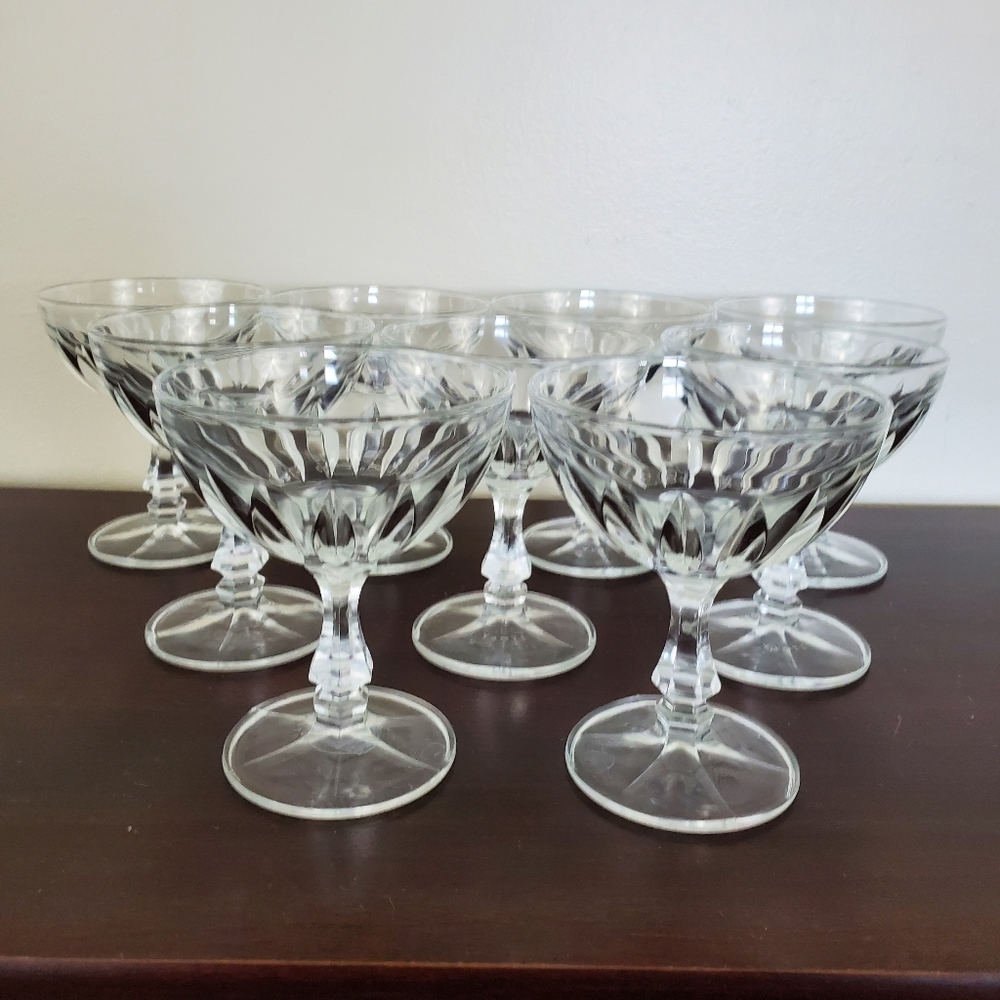 Vintage Italian Cut Crystal Champagne/Sherbert Glasses ~ Set of 9 - Picture 2 of 9
